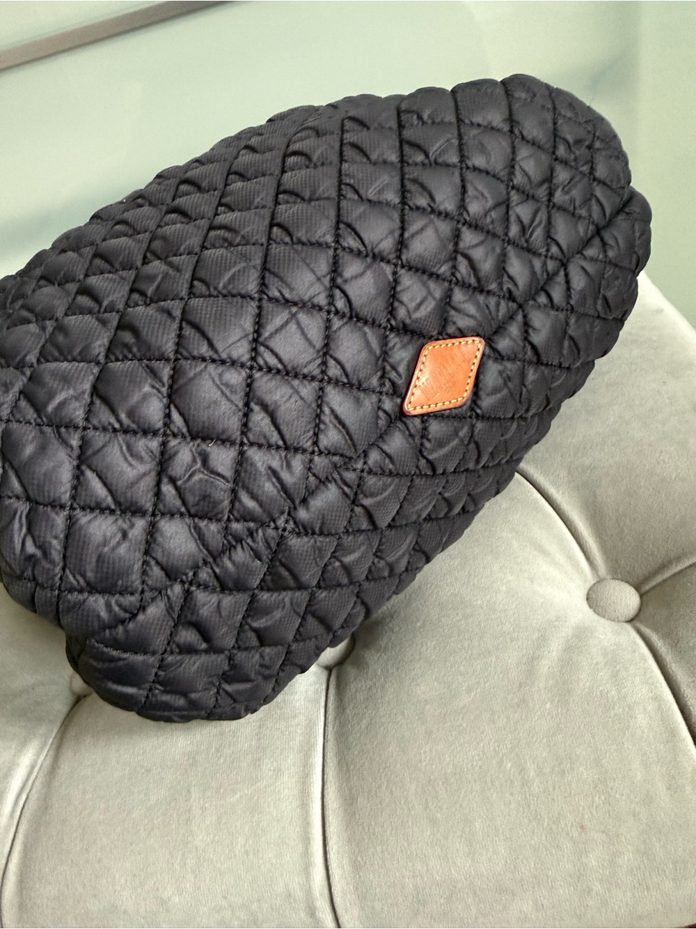 Quilted Hobo Shoulder Bag - Black - Picture 2 of 9